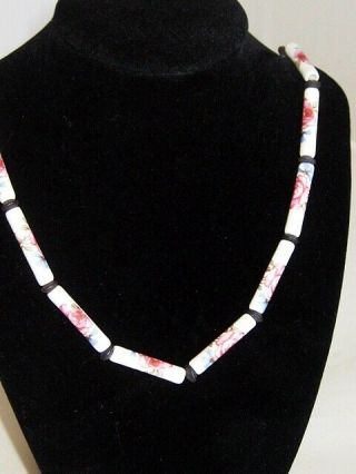 Vintage 70 ' s Rose Ceramic Bead Necklace SUMMER FASHION 2