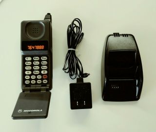 Vintage Motorola Flip Cell Phone Century Cellunet 34013warsa Powers On