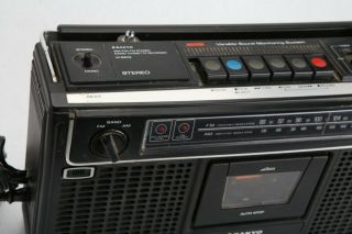 Vintage Sanyo AM/FM RADIO CASSETTE PLAYER RECORDER Model M 9902 4