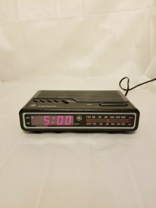 Vintage Ge 7 - 4612bka Am/fm Digital Alarm Clock Radio Black And
