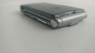 Motorola RAZR V3 - Gray (T - Mobile) Cellular Phone,  multiple chargers 8