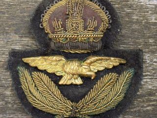 Vintage WW2 ROYAL AIR FORCE RAF Officers KC Bullion Cap Badge 4