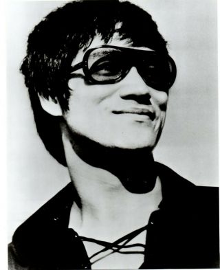 Vintage Press Photo Sexy Handsome Bruce Lee Sunglasses Picture