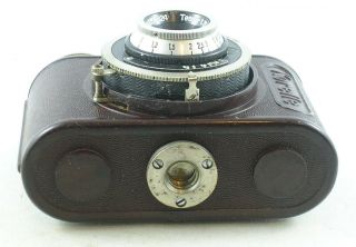 C.  1933 Kochmann KORELLE 35mm Half Frame Reddish Brown Bakelite Compact Camera 4