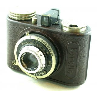 C.  1933 Kochmann KORELLE 35mm Half Frame Reddish Brown Bakelite Compact Camera 5