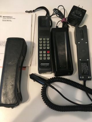 Vintage 1992 Motorola Brick Portable Cellular Cellphone With Accessories