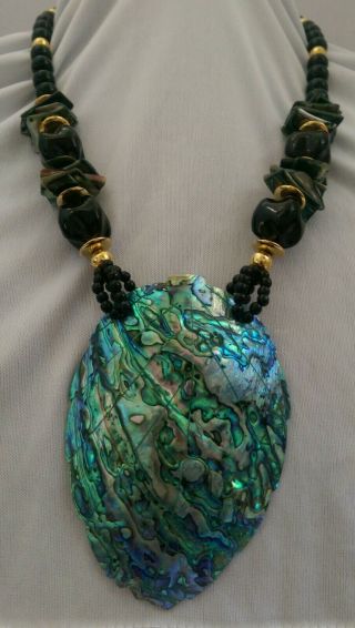 Vintage Large Natural Abalone Mother Of Pearl Shell Pendant Necklace