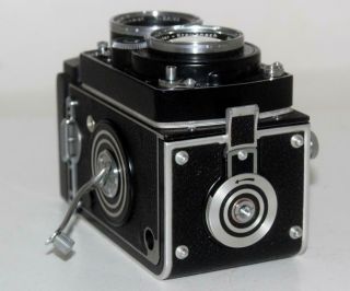 Rolleiflex 2.  8F TLR Camera Schneider Xenotar Lens Serial 2412895 7