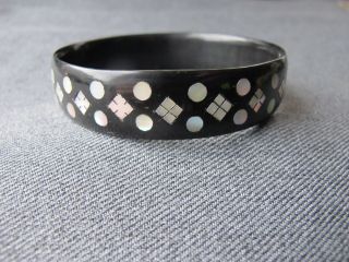 Vintage Chinese Inlaid Mother Of Pearl Horn Bracelet Bangle