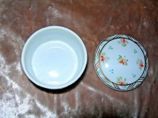 Vintage HAND PAINTED NIPPON PORCELAIN Round Pill Box with Lid 2