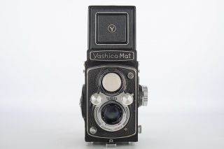 Yashica Mat TLR 120 Roll Film Camera with Yashinon 80mm f/3.  5 Lens and Cap V00 3