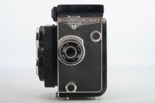 Yashica Mat TLR 120 Roll Film Camera with Yashinon 80mm f/3.  5 Lens and Cap V00 5