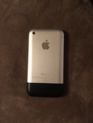 8gb Apple iPhone 2g.  Fully Functional 2
