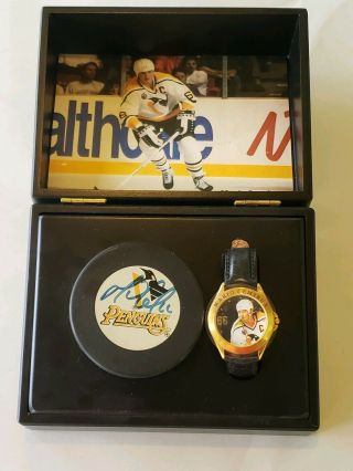 Rare Vintage Fossil Watch 3380/5,  000 Mario Lemieux Hockey Signed Puck