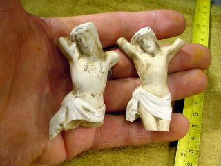 4 x excavated vintage victorian jesus figurine age 1860 Hertwig A.  13276 4