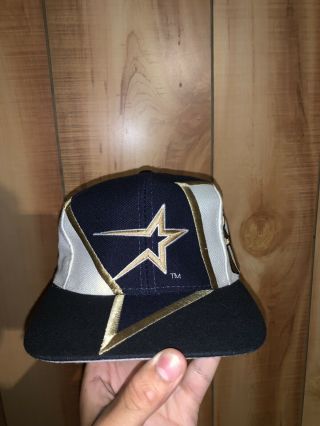 Vintage Houston Astros Snapback.  Astros Writing On The Side Of Hat