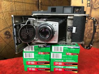 Polaroid Land Camera With Fp - 100 C And Fp - 100 B Instant Fujifilm