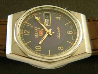 VINTAGE SEIKO 5 AUTOMATIC JAPAN MEN ' S DAY/DATE WATCH 219 - a123763 - 5 5