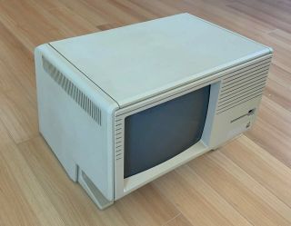 Rare Apple Lisa 2/5 with Keyboard and Mouse,  very 3