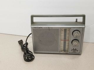 Vintage Realistic 12 - 716 Am/fm Radio Silver