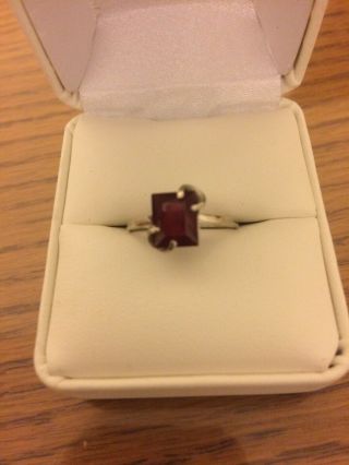 Vintage 10k White Gold Ruby Red Stone Solitaire Ring Nr