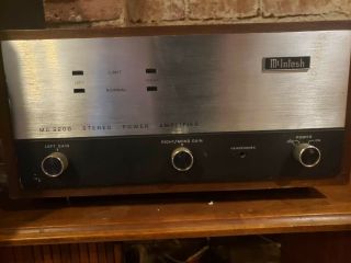 Mcintosh 2200 Amplifier