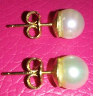 Vintage 14k Solid Yellow Gold Real 5.  5 Mm Pearl Stud Earrings