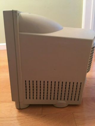 Apple Macintosh Color Classic Vintage Computer -.  Computer only 6