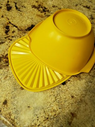 VINTAGE TUPPERWARE 836 SERVALIER 8 CUP YELLOW BOWL WITH 837 LID 5