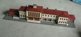 Vintage N Scale Pola Built Neuberg Large Strip Mall Building