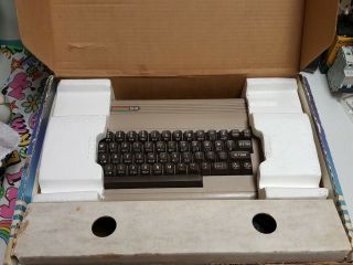 Commodore 64 C64 with power supply and Box Missing Key Please Read 2
