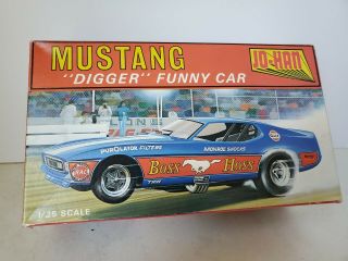 Vintage Jo - Han 1/25 Scale Mustang " Digger " Funny Car Model Kit 12