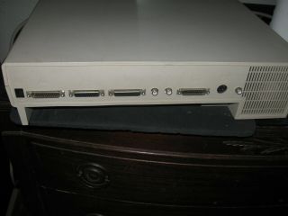 Amiga 1000; includes keyboard,  mouse and powercord. 3
