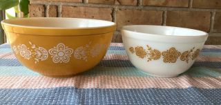 Pyrex Vintage Set Of 2 Butterfly Gold Mixing Bowls 402 And 403