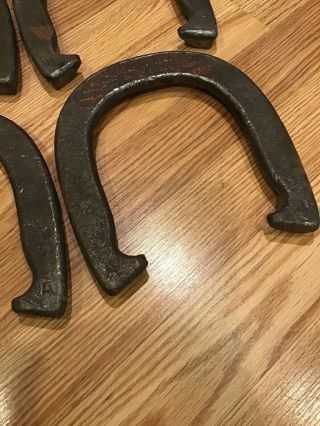 VINTAGE SET OF (4) DIAMOND DULUTH DOUBLE RINGER HORSESHOES 2 - 1/2 LBS Official 4