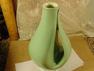 Vintage Red Wing Olive Green 8.  25 " Art Pottery Vase Carafe M - 1631 W/ Handle