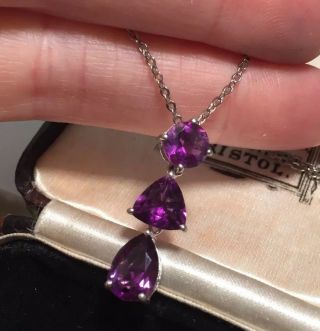 Vintage Jewellery Lovely Sterling Silver & Real Amethysts Pendant And Chain