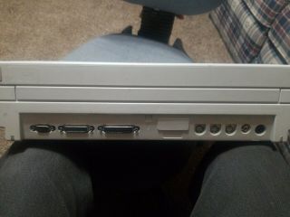 MacIntosh M5126 Laptop - Bad battery but tries to power up. 10