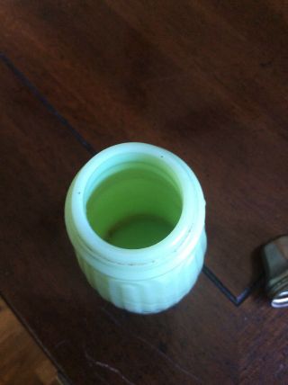 Vtg Jadeite Jadite Green Depression Glass Ribbed Salt / Pepper Shaker. 3