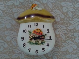 Vintage Sears Roebuck Merry Mushroom Wall Clock 1977 - -