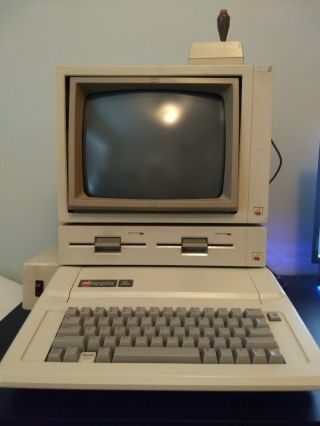 Apple Iie Computer W/ Monitor,  Software,  Duodisk And Other Goodies