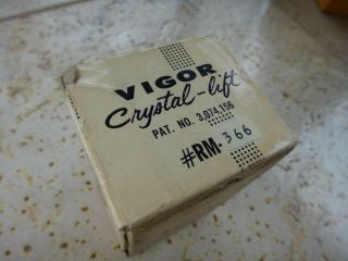 Vintage VIGOR CRYSTAL LIFT Plastic watch crystal Remover with Box 3