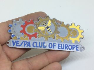 Fantastic Rare Vintage Vespa Club Of Europe Enamel Badge Mascot