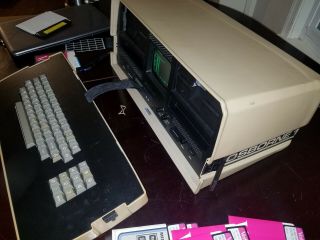 Osborne 1 Computer great,  with disks. 4