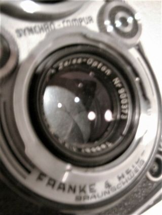 Vivian Maier ' s Camera? No,  But Same Model Rolleiflex 3.  5 Automat MX,  and 12