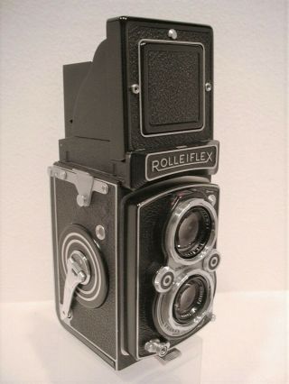 Vivian Maier ' s Camera? No,  But Same Model Rolleiflex 3.  5 Automat MX,  and 2