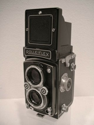 Vivian Maier ' s Camera? No,  But Same Model Rolleiflex 3.  5 Automat MX,  and 3