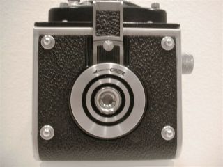 Vivian Maier ' s Camera? No,  But Same Model Rolleiflex 3.  5 Automat MX,  and 8