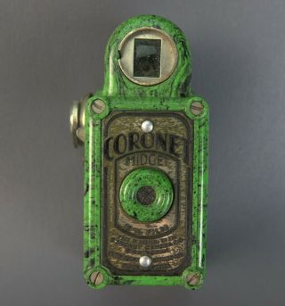 Coronet MIDGET Subminiature Camera Green/Black Bakelite 3