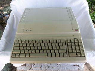 Apple 2e Barebones System Later Generation With 64k Memory And Power Supply